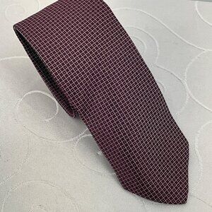 Tom James Long‎ Burgundy Grid Pattern 100% Silk Necktie
